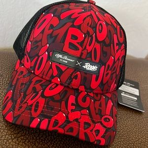 Brand New Alfa Romeo F1 Limited Edition Hat Designed by Swiss Graffiti Artist!
